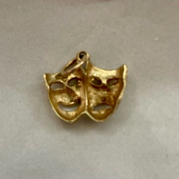 10K Gold Pendant - Picture 2 of 5